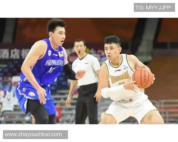 重庆篮球队灵活性变革引发热议探索新战术与团队协作的未来发展